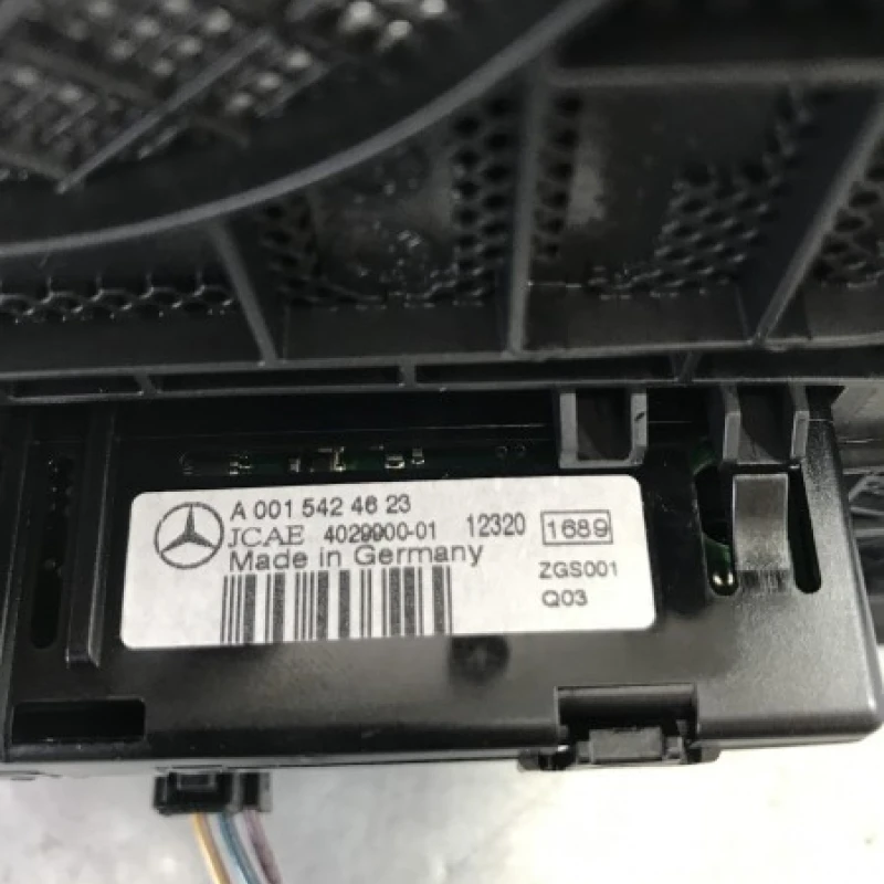 Display afisaj senzori de parcare / Mercedes-Benz E Class W212 2012 / Audio si electronice
