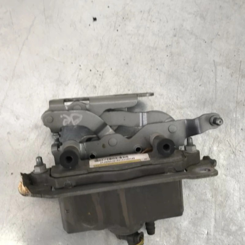 Actuator balama capota dreapta / Mercedes-Benz E Class W212 2012 / Caroserie, oglinzi si faruri