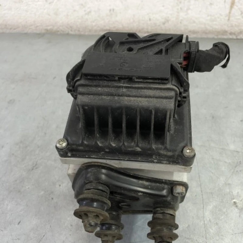 Pompa abs / Volkswagen Passat B6 2008 / Frane