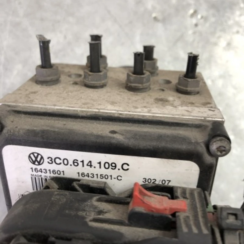 Pompa abs / Volkswagen Passat B6 2008 / Frane