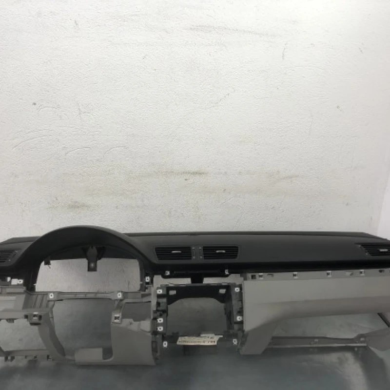 Plansa bord / Volkswagen Passat B6 2008 / Interior