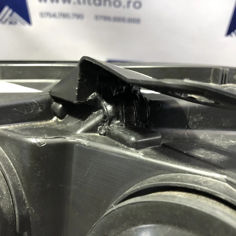 Far dreapta xenon / Audi A6 C7 2014 / Caroserie, oglinzi si faruri