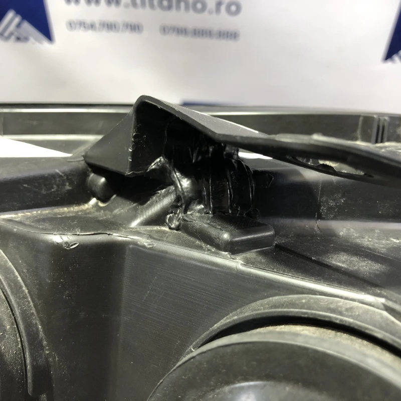 Far dreapta xenon / Audi A6 C7 2014 / Caroserie, oglinzi si faruri