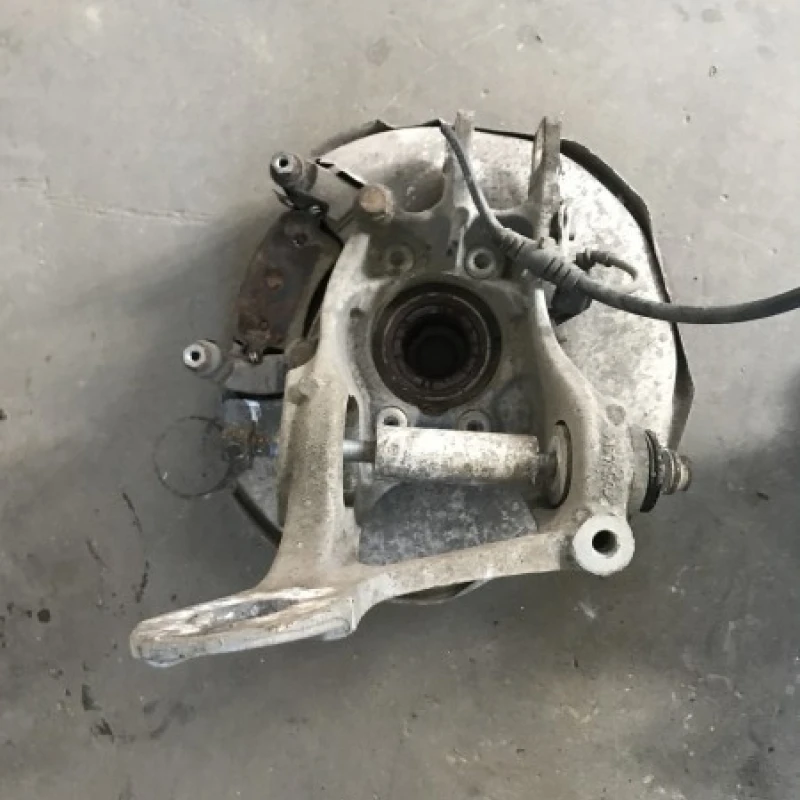 Fuzeta stanga spate / Audi A4 B8 2010 / Directie si suspensie