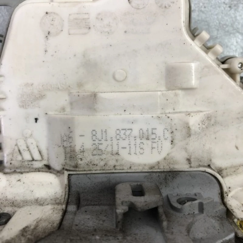 Iala broasca usa stanga fata / Audi A4 B8 2012 / Caroserie, oglinzi si faruri
