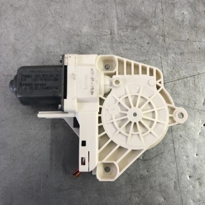 Motoras geam stanga spate / Audi A4 B8 2012 / Caroserie, oglinzi si faruri