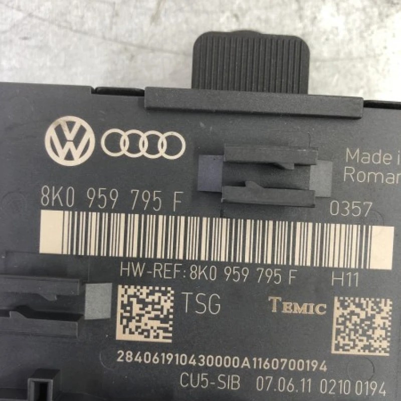 Modul usa stanga spate / Audi A4 B8 2012 / Caroserie, oglinzi si faruri