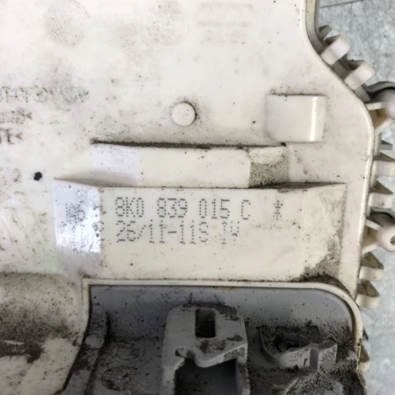 Iala broasca usa stanga spate / Audi A4 B8 2012 / Caroserie, oglinzi si faruri