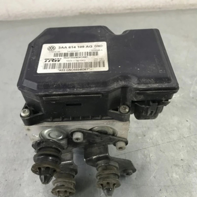 Pompa abs / Volkswagen Passat B7 2012 / Frane