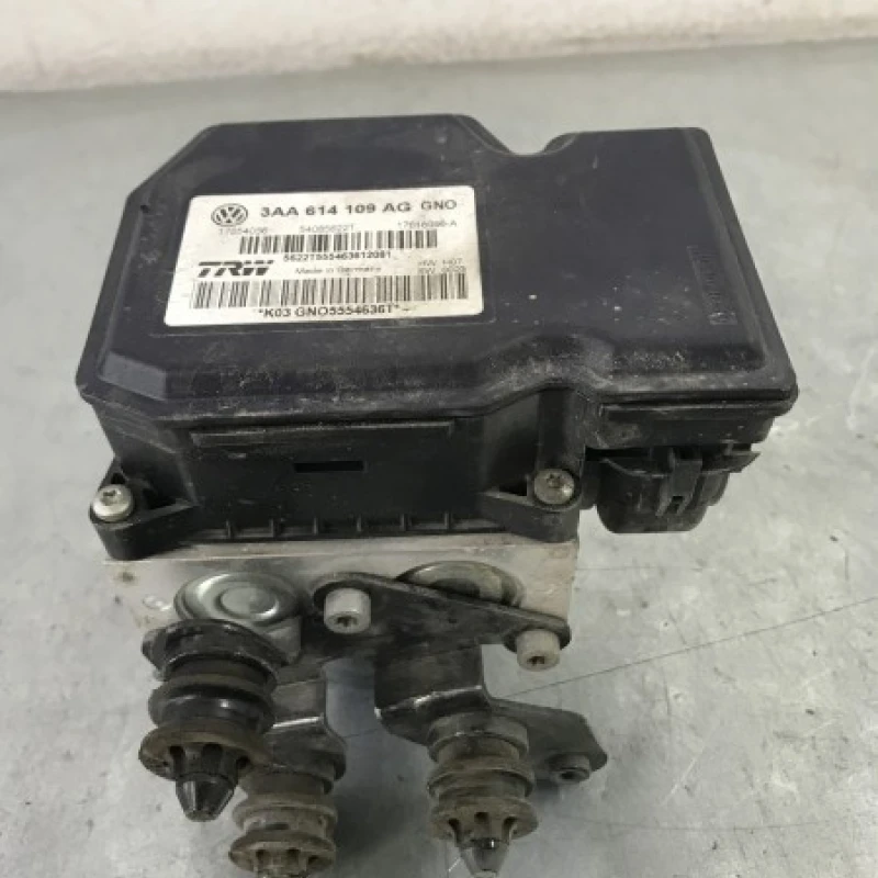 Pompa abs / Volkswagen Passat B7 2012 / Frane