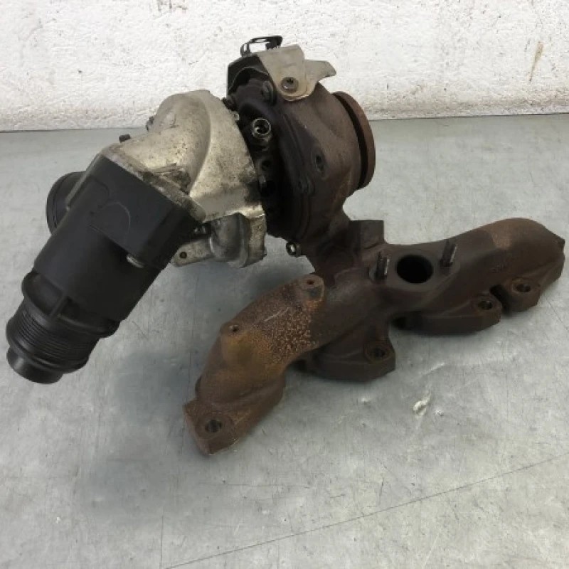 Turbosuflanta turbo turbina / Volkswagen Passat B7 2012 / Motor, racire si evacuare