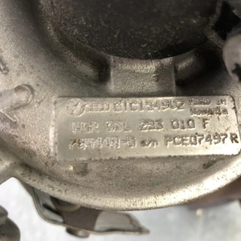 Turbosuflanta turbo turbina / Volkswagen Passat B7 2012 / Motor, racire si evacuare