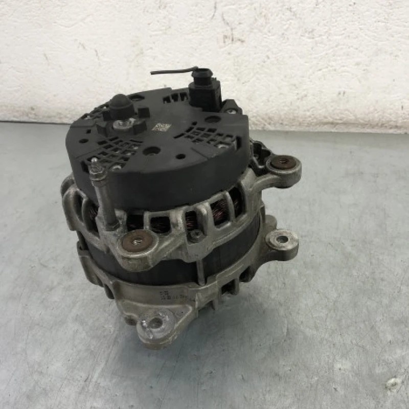 Alternator Volkswagen Passat B7 2012