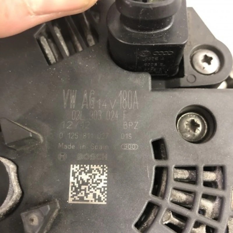 Alternator / Volkswagen Passat B7 2012 / Motor, racire si evacuare
