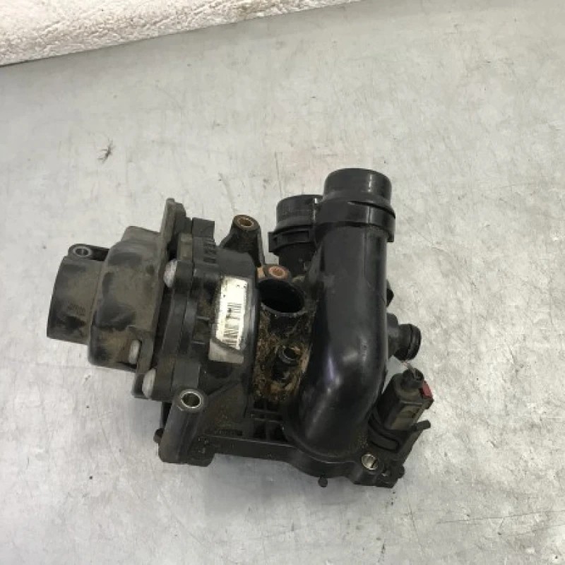 Pompa apa / Audi A4 B8 2012 / Motor, racire si evacuare