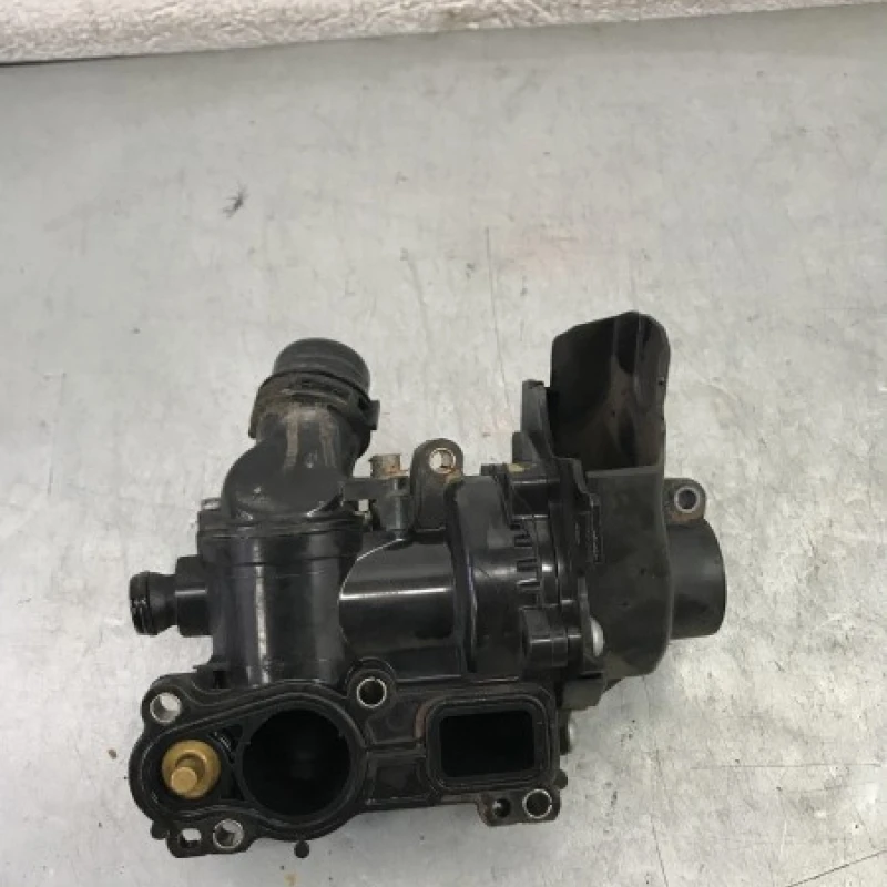 Pompa apa / Audi A4 B8 2012 / Motor, racire si evacuare