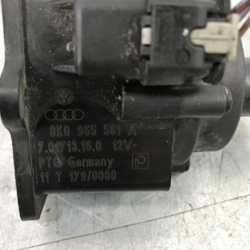 Pompa auxiliara recirculare apa / Audi A4 B8 2012 / Motor, racire si evacuare