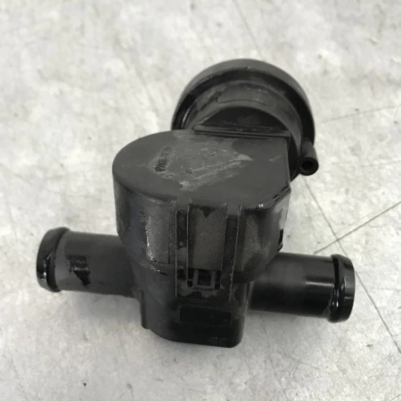 Pompa auxiliara recirculare apa / Audi A4 B8 2012 / Motor, racire si evacuare