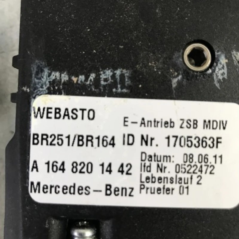 Motoras trapa electrica / Mercedes-Benz GL Class X164 2012 / Caroserie, oglinzi si faruri