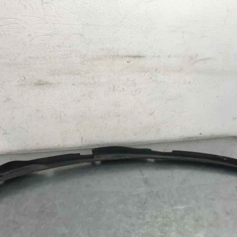 Grila stergatoare / Audi A4 B8 2012 / Caroserie, oglinzi si faruri