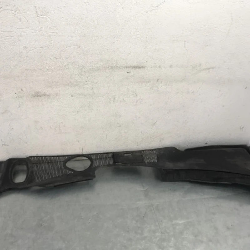 Grila stergatoare Audi A4 B8 2012