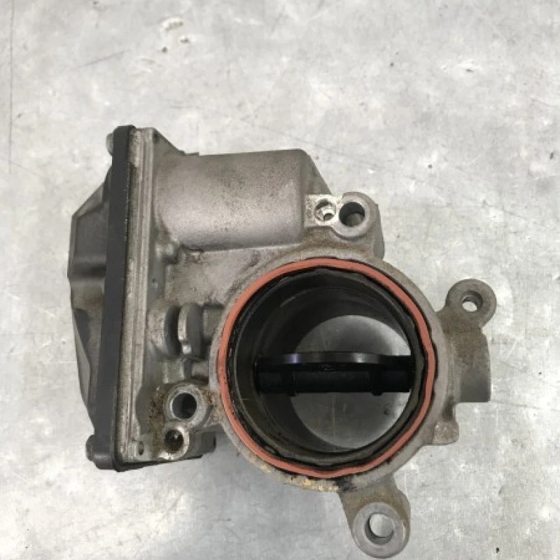 Clapeta de acceleratie / Audi A4 B8 facelift 2013 / Motor, racire si evacuare