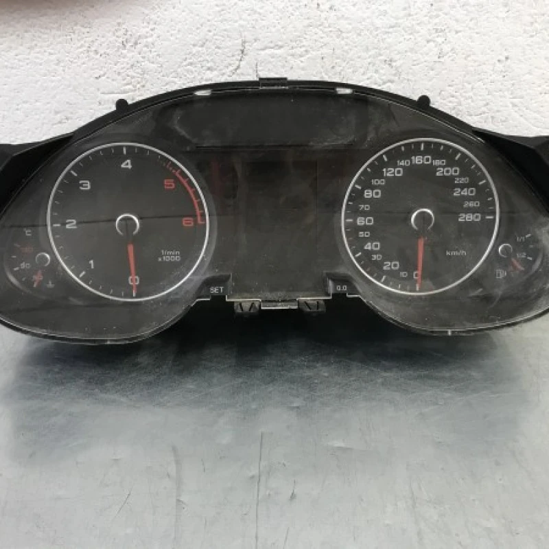 Ceas bord Audi 