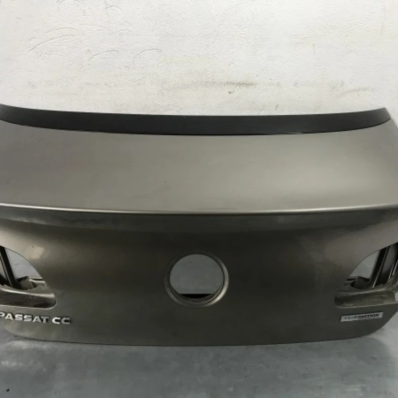 Haion / Volkswagen Passat CC 2011 / Caroserie, oglinzi si faruri