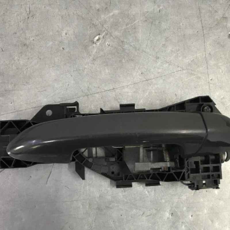 Maner usa dreapta fata Volkswagen Passat B7 2011