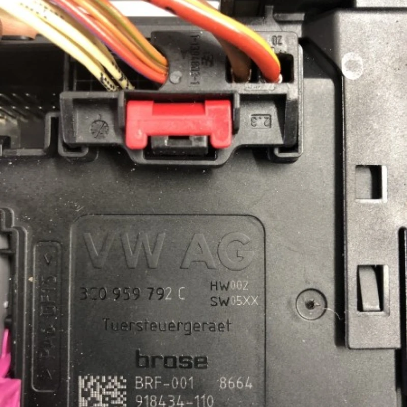 Modul confort usa dreapta fata / Volkswagen Passat B7 2011 / Caroserie, oglinzi si faruri