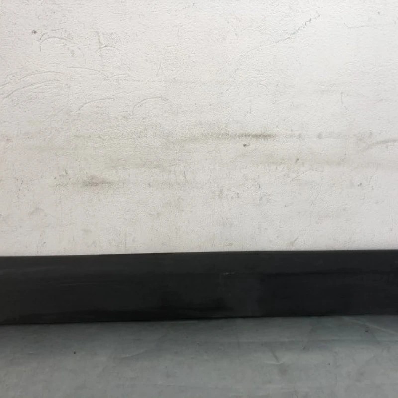 Bandou usa dreapta fata / Volkswagen Crafter 2E/2F 2010 / Caroserie, oglinzi si faruri