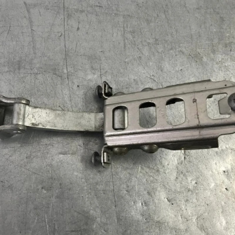 Blocator usa stanga fata / Volkswagen Crafter 2E/2F 2010 / Caroserie, oglinzi si faruri