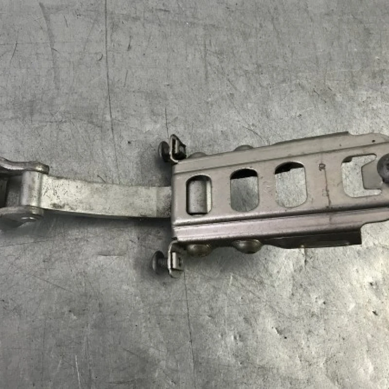 Blocator usa stanga fata Volkswagen 