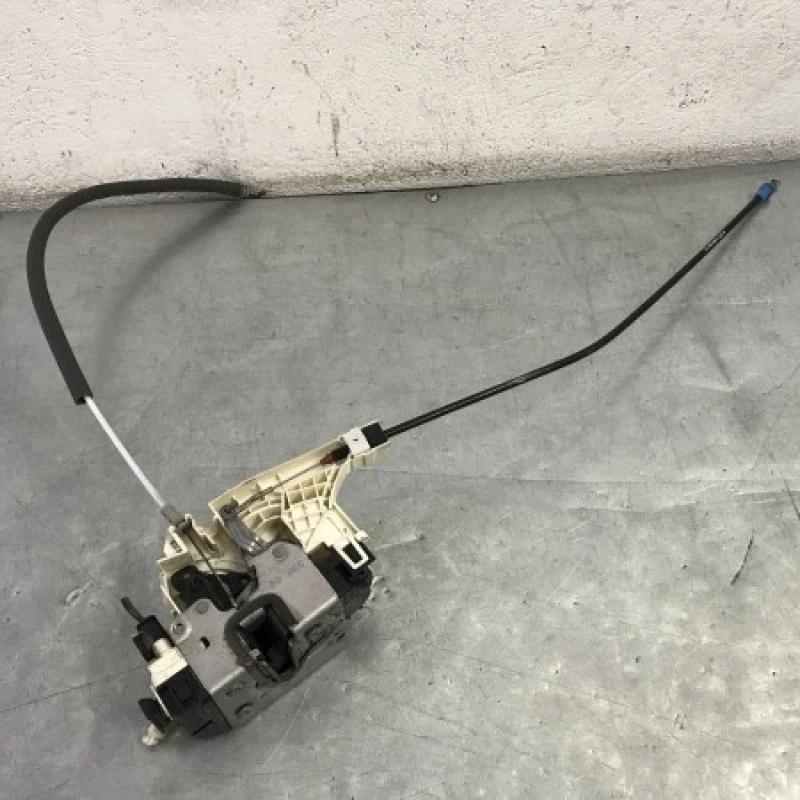 Iala broasca usa stanga fata Volkswagen 