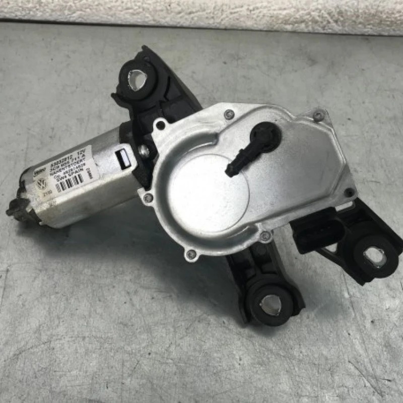 Motoras stergator haion / Volkswagen Passat B6 2010 / Caroserie, oglinzi si faruri