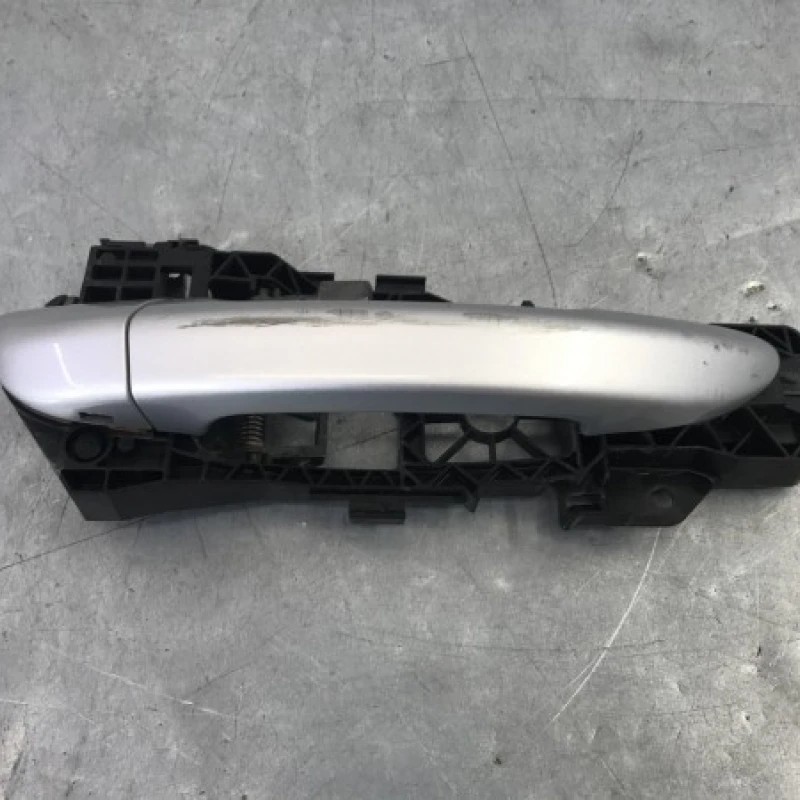 Maner usa dreapta fata / Volkswagen Passat B6 2008 / Caroserie, oglinzi si faruri
