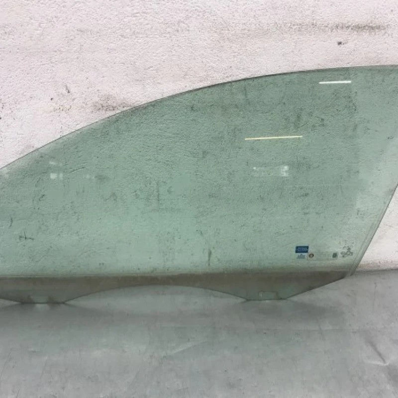 Geam stanga fata / Volkswagen Passat B6 2008 / Caroserie, oglinzi si faruri