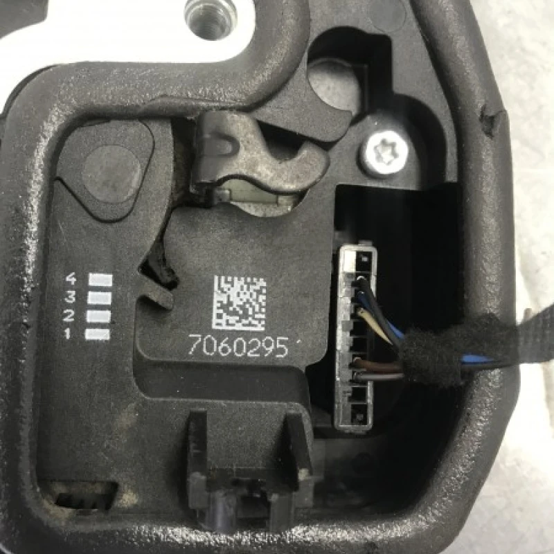 Iala broasca usa stanga spate / BMW X1 E84 2012 / Caroserie, oglinzi si faruri