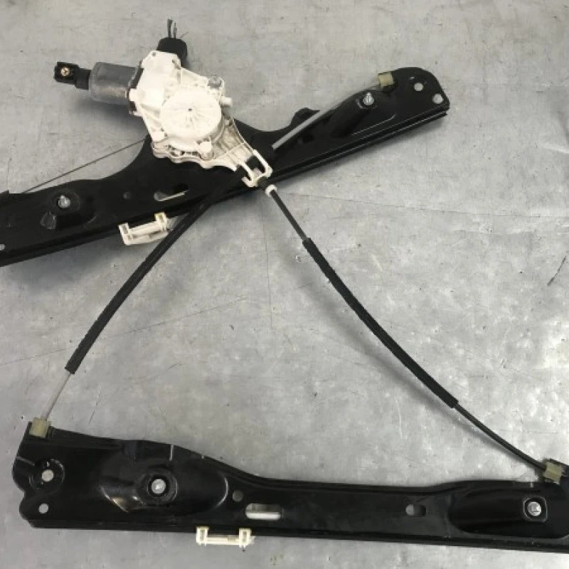 Macara usa dreapta fata / BMW X1 E84 2012 / Caroserie, oglinzi si faruri