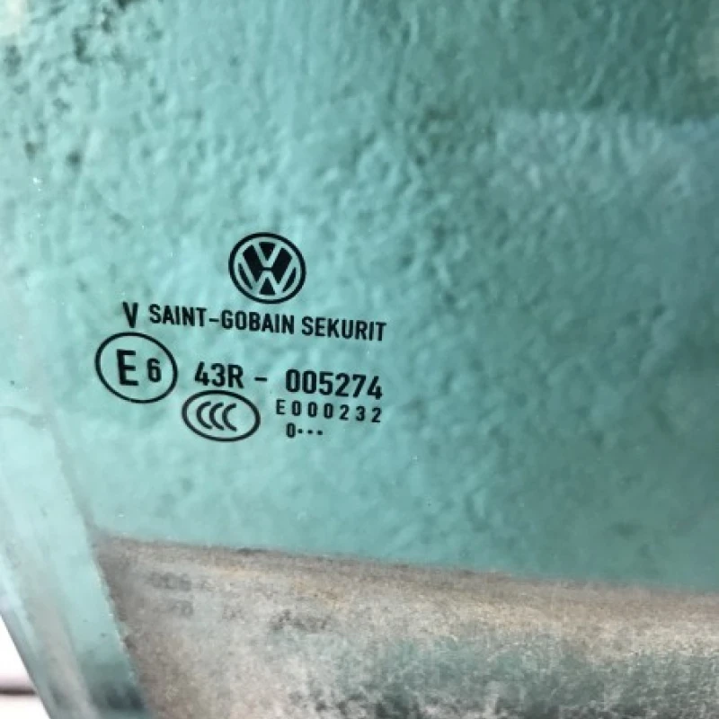 Geam dreapta spate / Volkswagen Passat CC 2011 / Caroserie, oglinzi si faruri