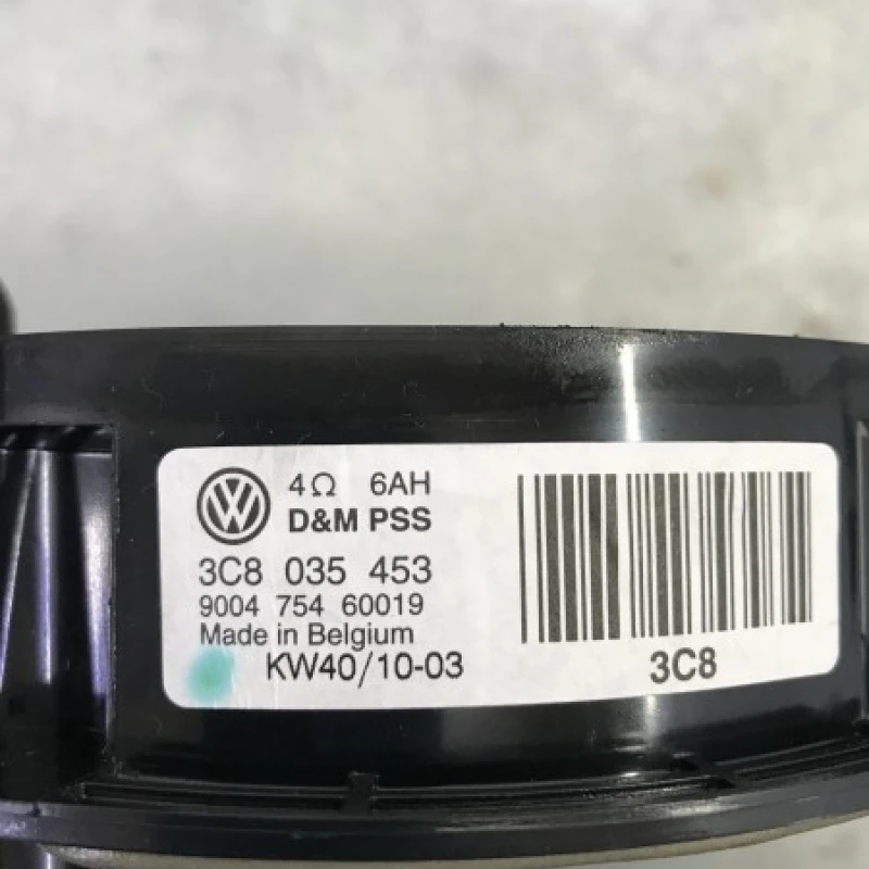 Boxa usa spate / Volkswagen Passat CC 2011 / Audio si electronice
