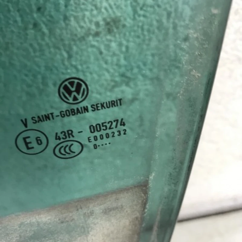 Geam stanga spate / Volkswagen Passat CC 2011 / Caroserie, oglinzi si faruri