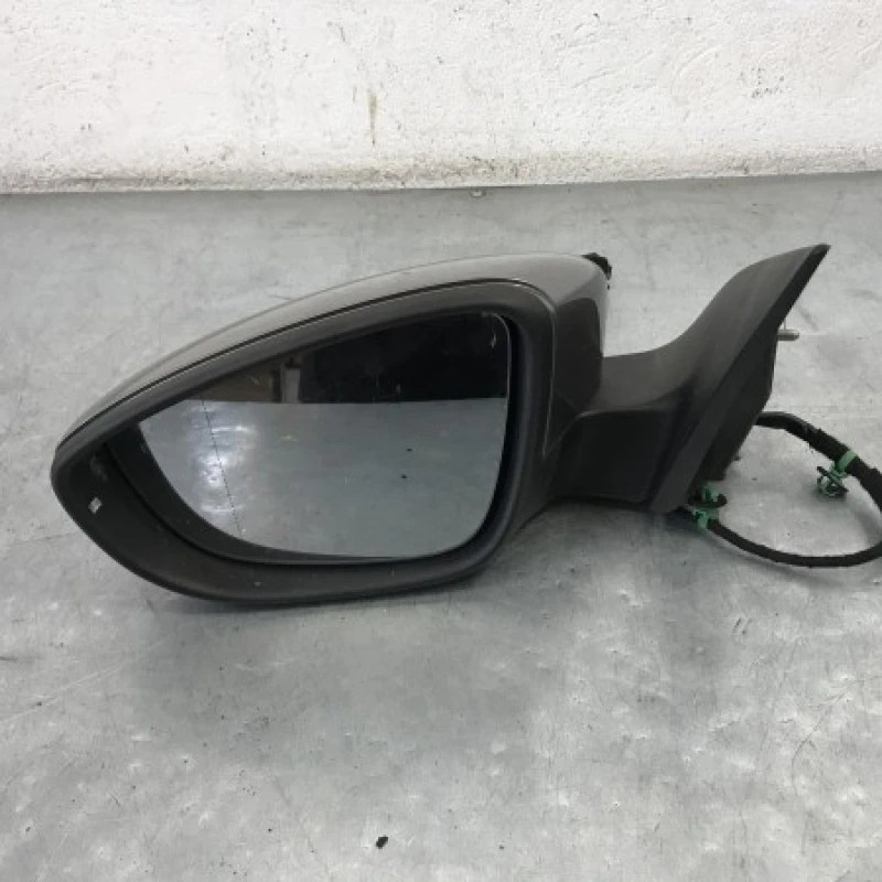 Oglinda stanga / Volkswagen Passat CC 2011 / Caroserie, oglinzi si faruri