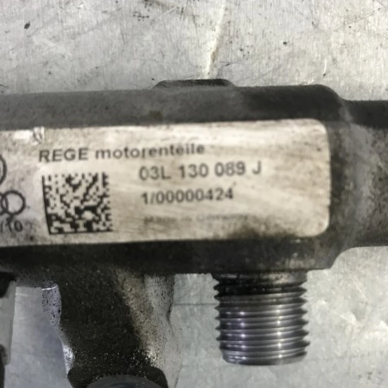 Rampa injectoare cu senzor / Volkswagen Passat CC 2011 / Motor, racire si evacuare