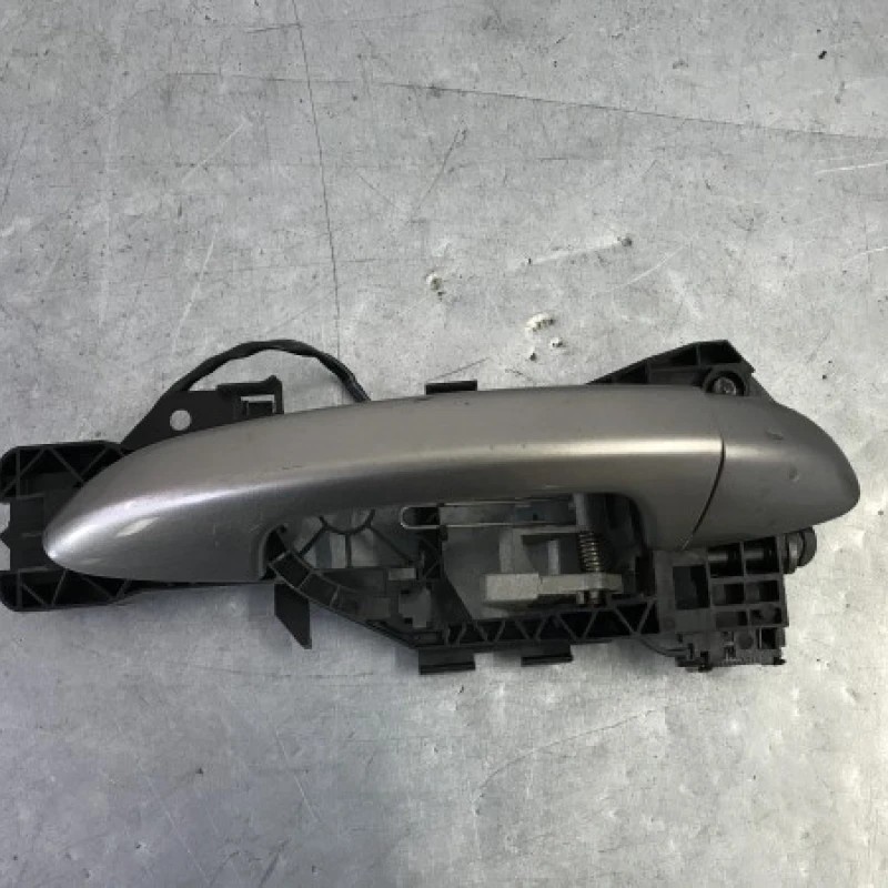 Maner usa dreapta fata keyless / Volkswagen Passat CC 2011 / Caroserie, oglinzi si faruri