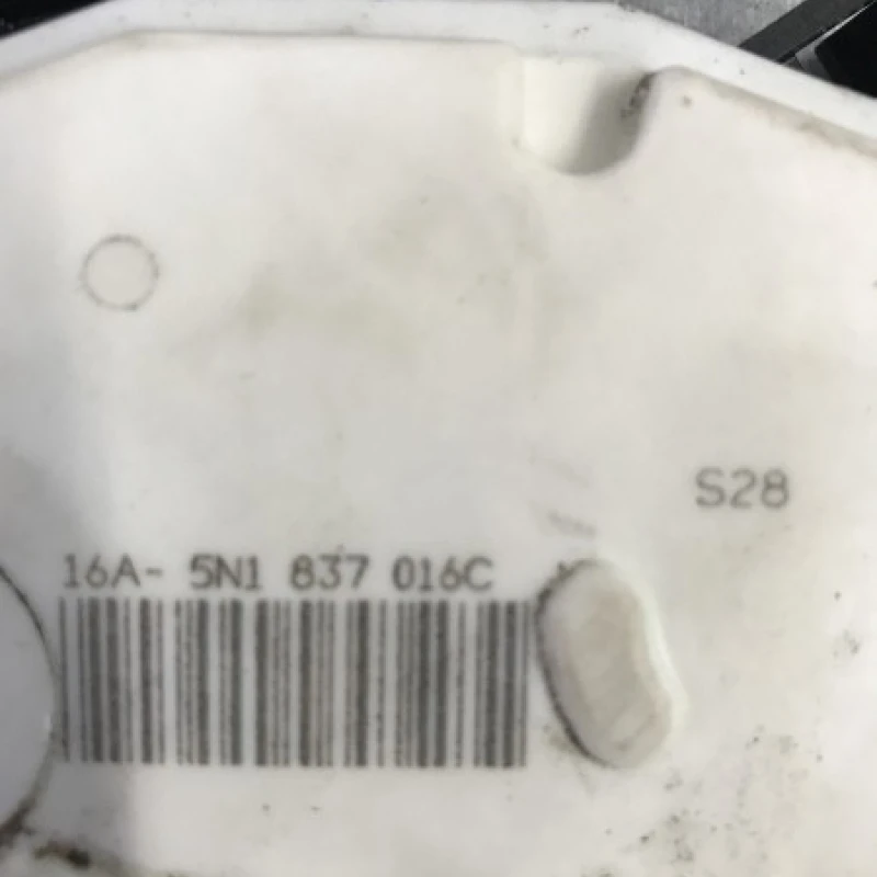 Iala broasca usa dreapta fata / Volkswagen Passat CC 2011 / Caroserie, oglinzi si faruri