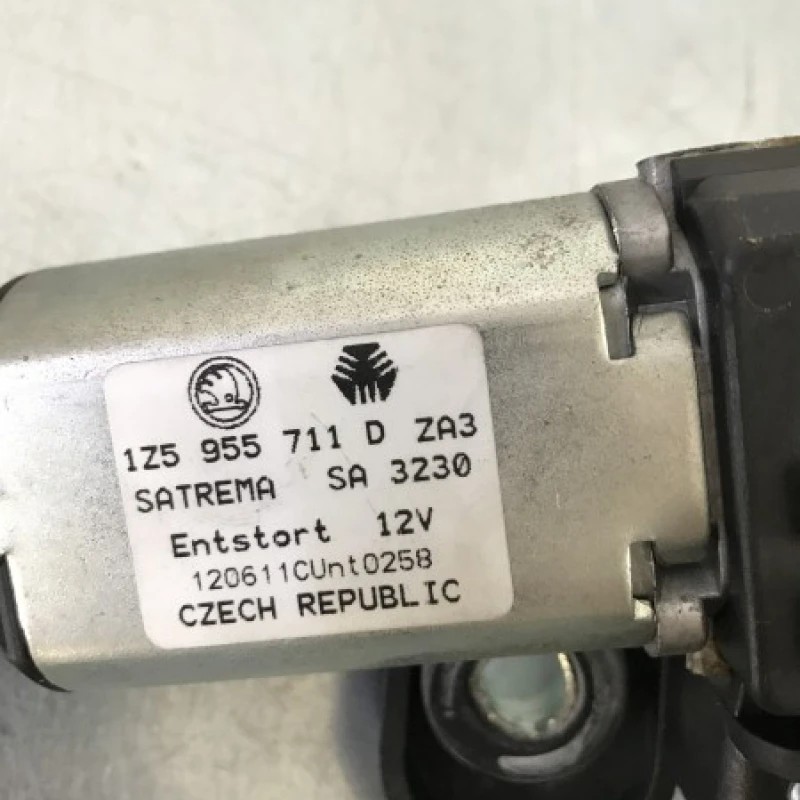 Motoras stergator haion / Skoda Octavia 2 1Z 2013 / Caroserie, oglinzi si faruri