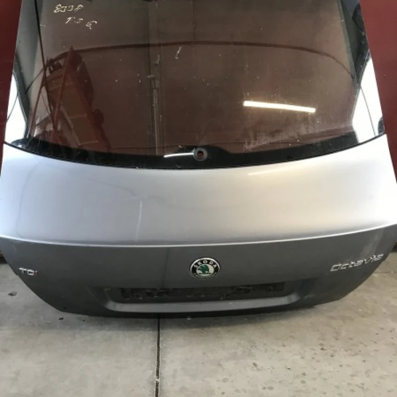 Haion / Skoda Octavia 2 1Z 2013 / Caroserie, oglinzi si faruri