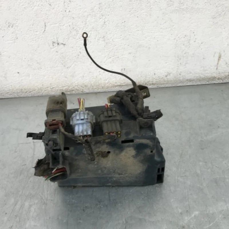 Cutie sigurante Nissan Navara D22 2002