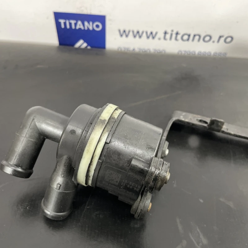 Pompa auxiliara recirculare apa / Volkswagen Sharan 7N 2013 / Motor, racire si evacuare